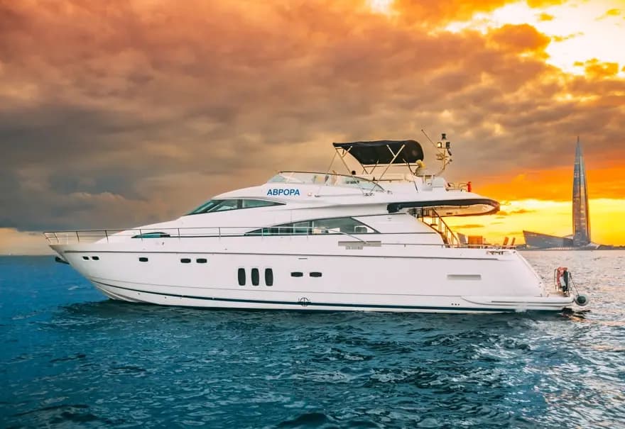 Fairline 68-photo